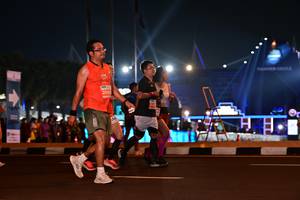 BIB: 206
                            <button type="button" onclick="openModal(15099961)" class="btn btn-primary btn-sm float-right btn-popup" data-toggle="modal" data-target=".modal-high-quality">
                        <i class="fas fa-shopping-cart"></i> Add to Cart
                    </button>
                                            <button type="button" onclick="isThisMe(15099961, true)" class="btn btn-success btn-sm float-right btn-popup btn-isme hidden" data-toggle="tooltip" data-placement="bottom" title="นี่คือรูปของคุณใช่ไหม คลิกที่นี่เพื่อเอาเข้าอัลบั้ม">
                        <i class="fas fa-plus"></i> Add to album
                    </button>
                    <button type="button" onclick="isThisMe(15099961, false)" class="btn btn-warning btn-sm float-right btn-popup btn-isnotme hidden">
                        <i class="fas fa-ban"></i> Remove from album
                    </button>